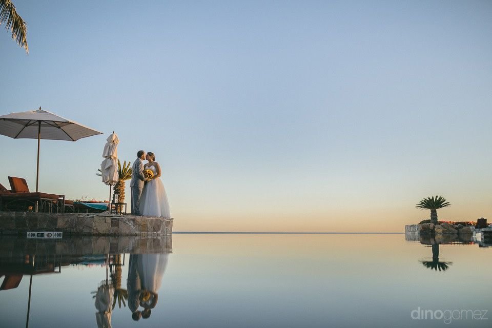 Bride and groom photo session at Sheraton Hacienda del Mar Cabo Wedding Services