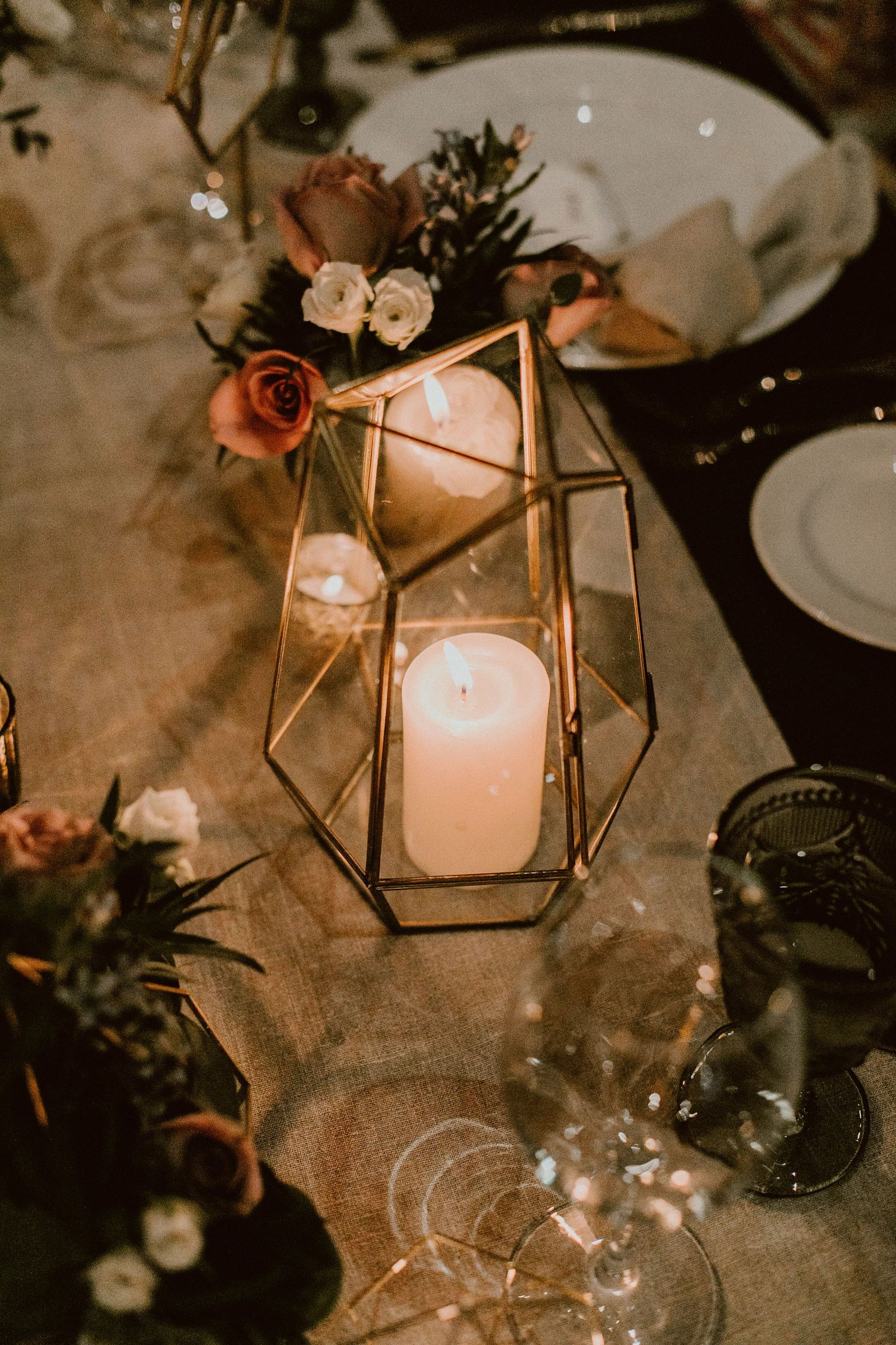 Candles and Flower design by Jesse Wolff at Cabo del Sol Beach Club House, Wedding venue. The Wedding Planning was done by Cabo Wedding Services.