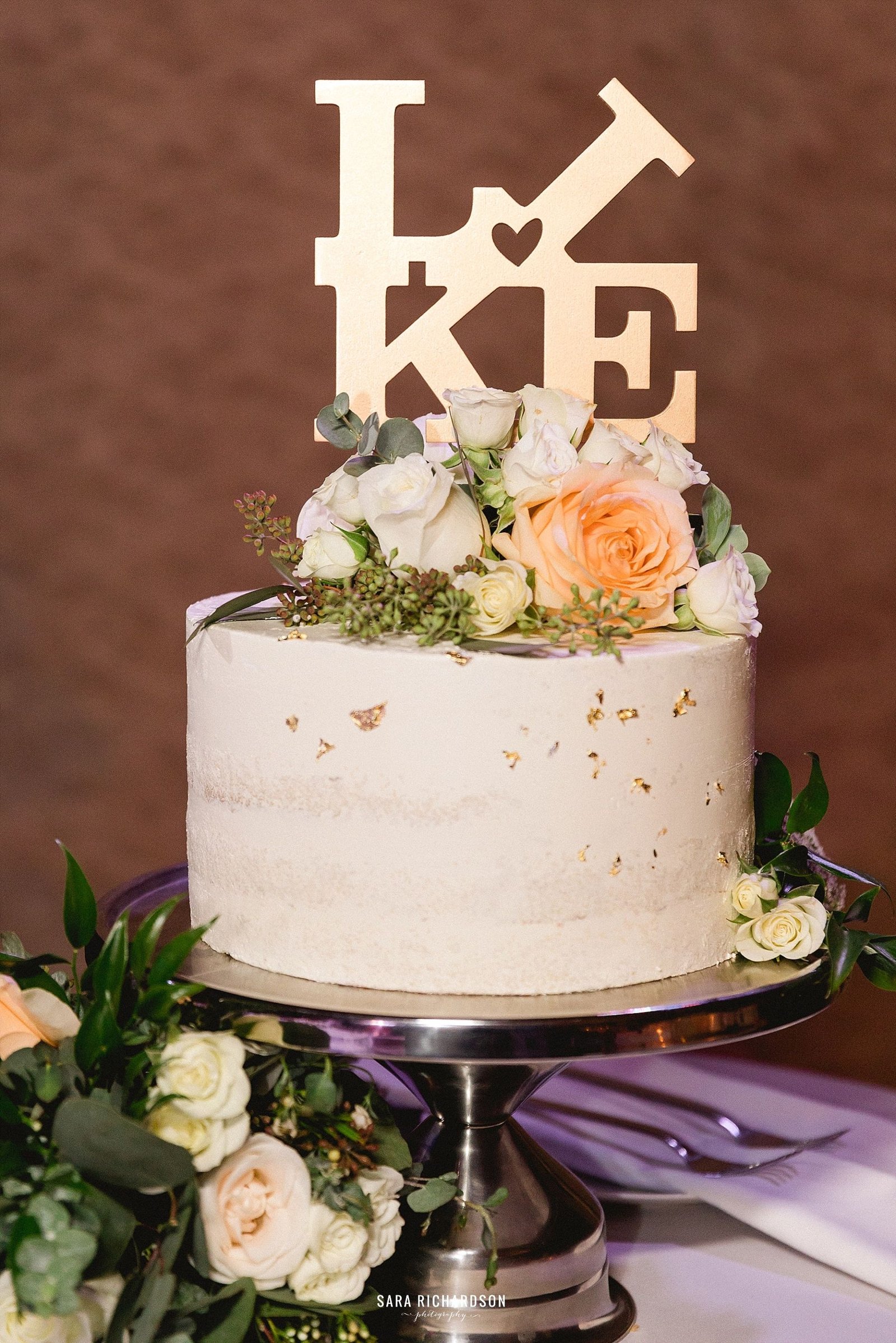 wedding Cake for Eric and Sara. The Wedding took place at LeBlanc in Los Cabos Mexico. Photography was done by Sara Richardson