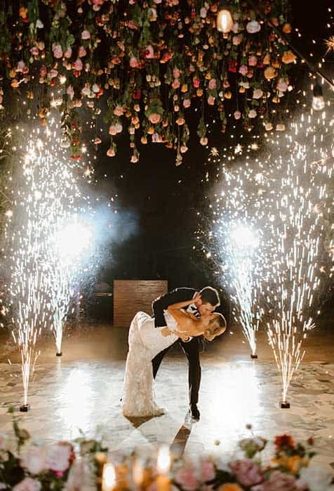 Luxury wedding reception table setup organized by professional wedding planners in Cabo San Lucas.